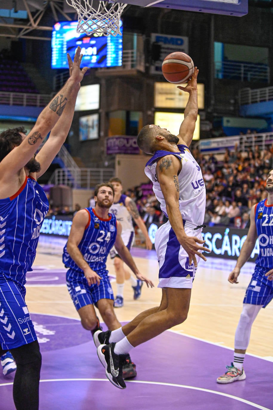 Fotos: Real Valladolid de Baloncesto 68 - 52 HLA Alicante