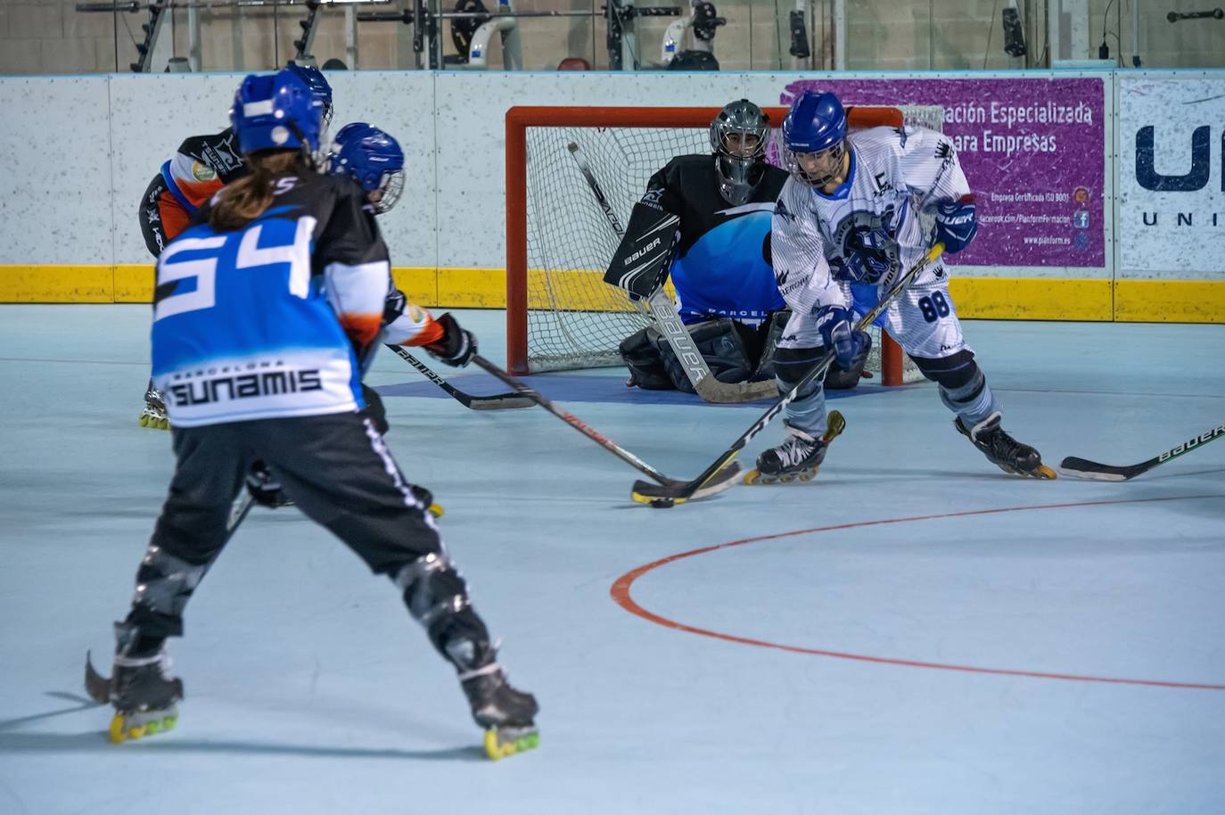 Imagen del aprtido entre Pnateras y Tsunamis 