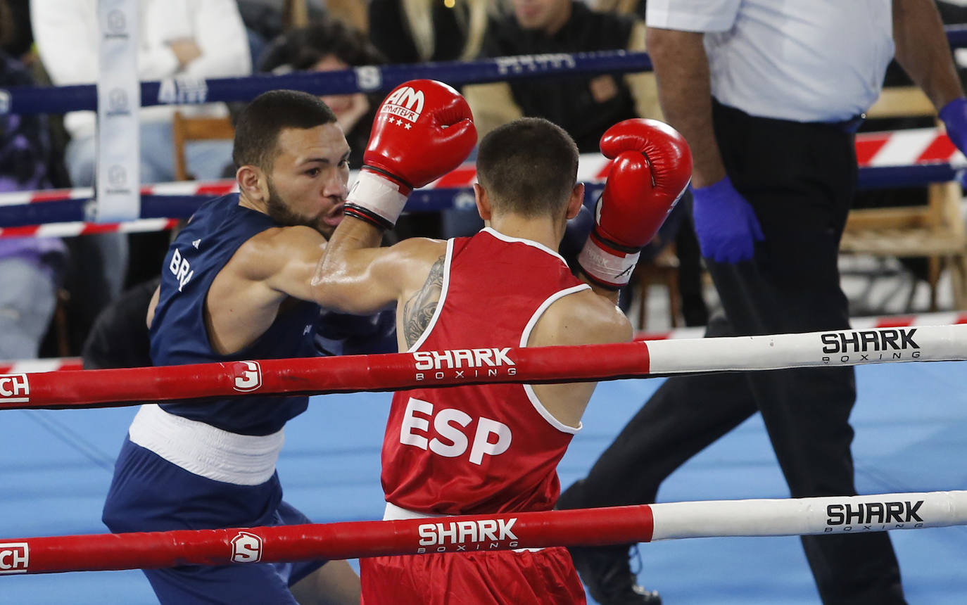 Fotos: Buena pegada en el Pabellón de Palencia