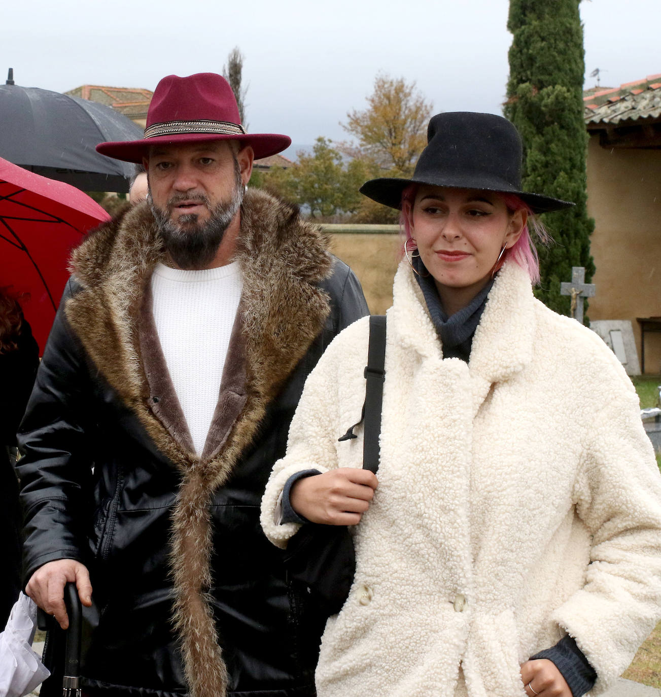 Los restos de Lucía Bosé descansan desde hoy en el cementerio de Brieva. 