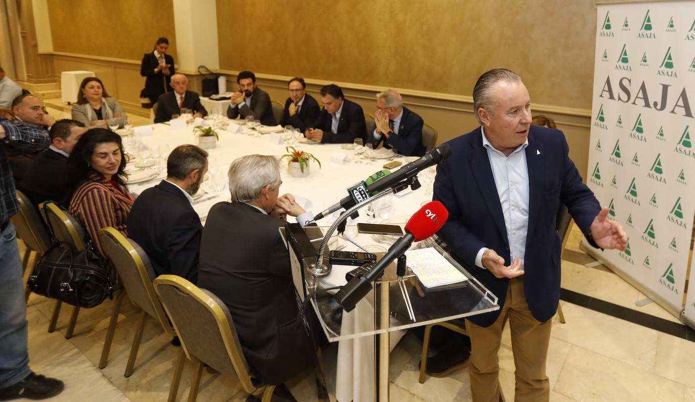 Fotos: Asaja hace balance anual en la comida de Navidad