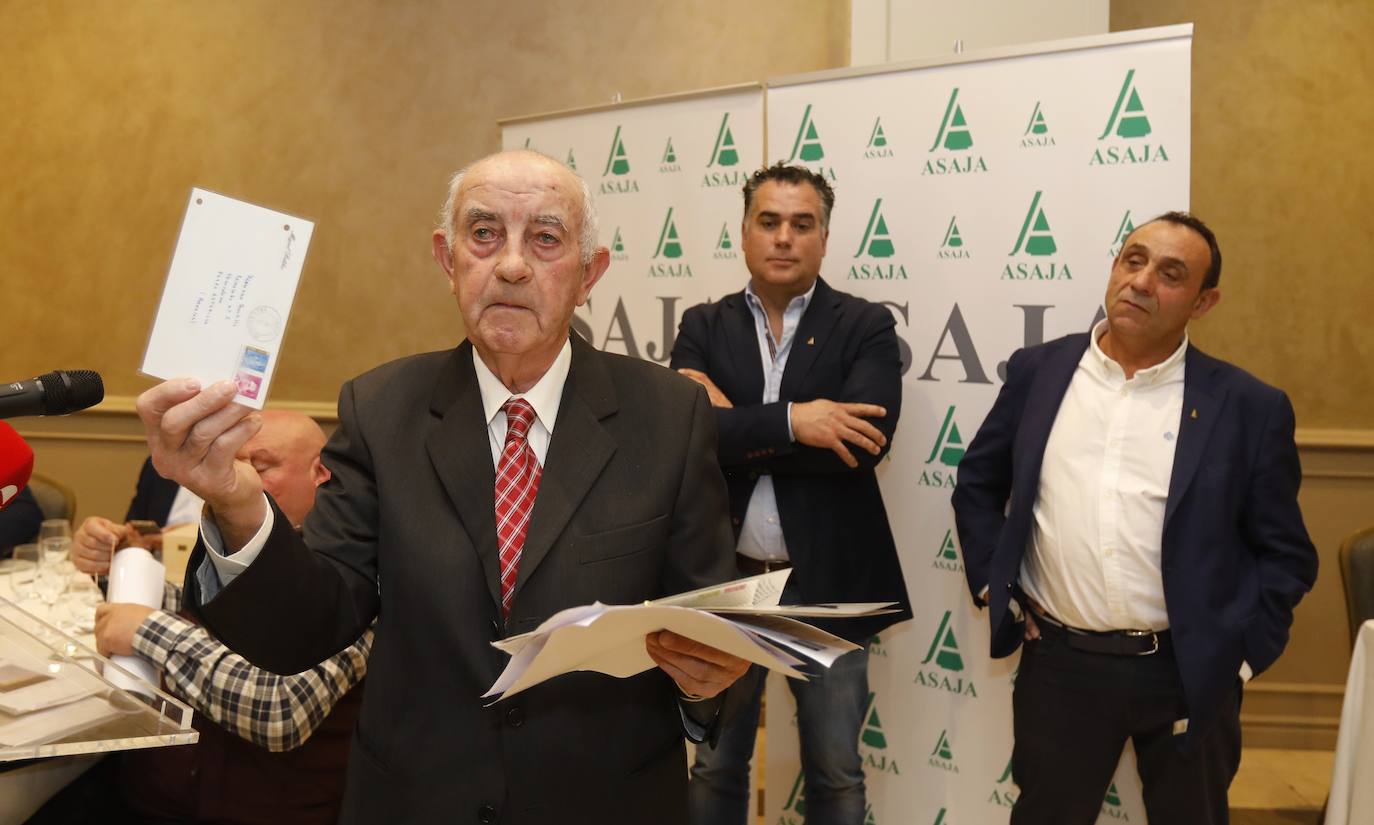 Fotos: Asaja hace balance anual en la comida de Navidad