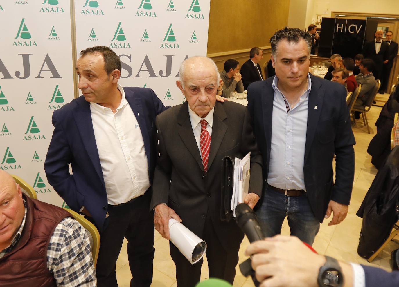 Fotos: Asaja hace balance anual en la comida de Navidad