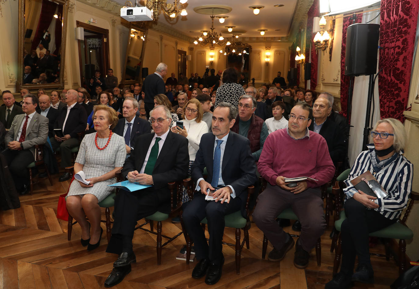 Fotos: Un libro homenaje al poeta y farmacéutico Fernández Nieto