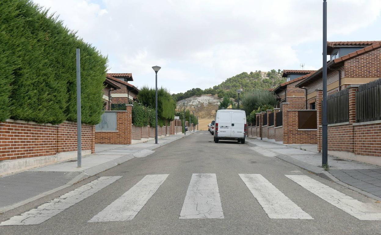 Una calle con chalés en Renedo de Esgueva, en una imagen de archivo.