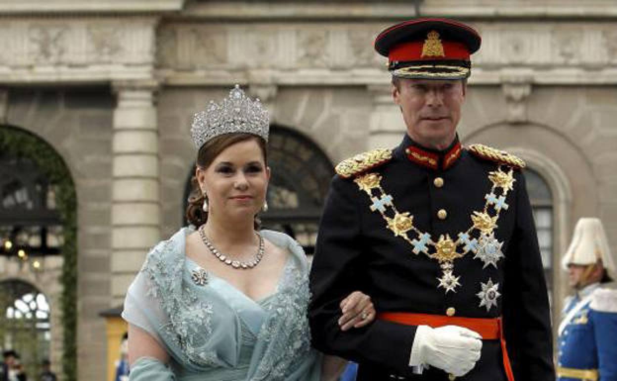 El gran duque Enrique de Luxemburgo y su esposa María Teresa Mestre. 