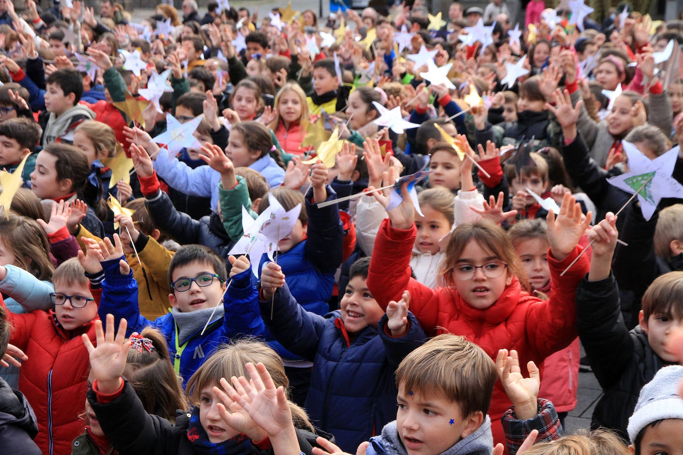 Felicitación navideña a Segovia por parte de los alumnos del Claret.