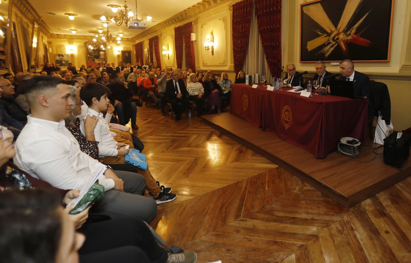 Fotos: La lucha de la Guardia Civil contra ETA, de Juan José Mateos