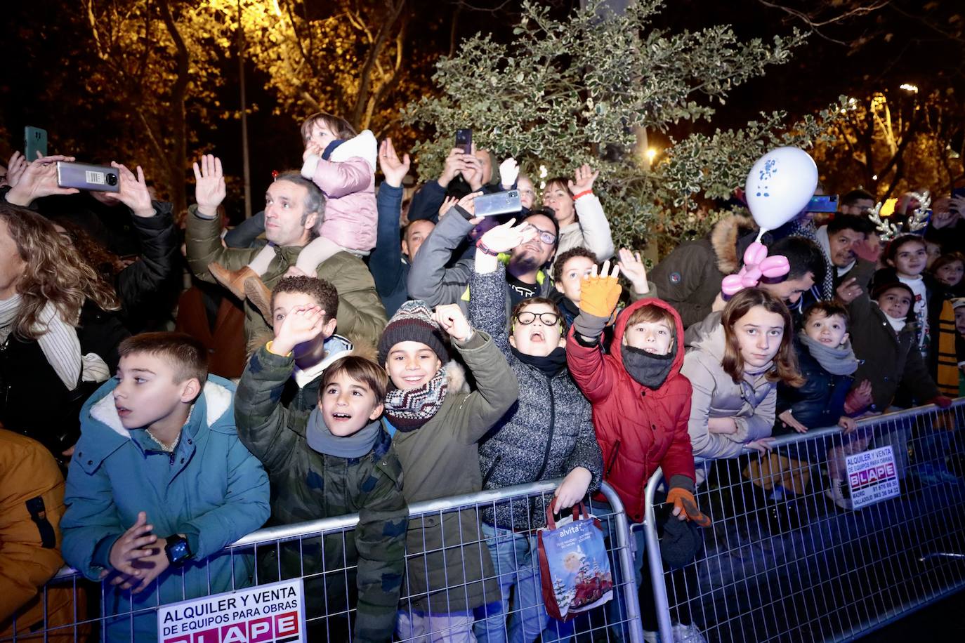 Fotos: Papá Noel llena de ilusión las calles de Valladolid