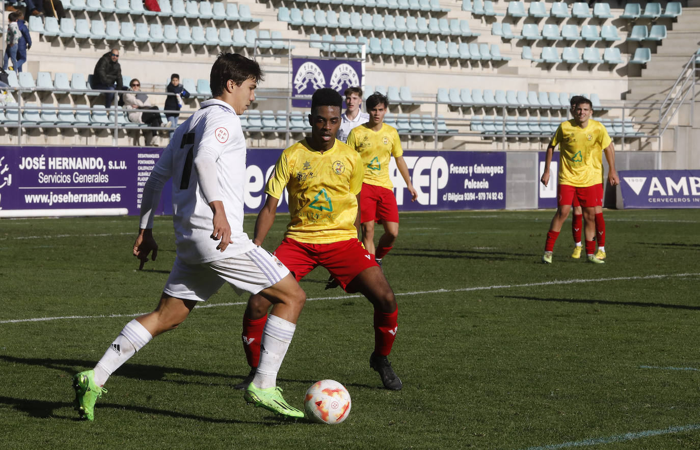 Fotos: Álvaro Arbeloa y otras caras conocidas se dejan querer en La Balastera