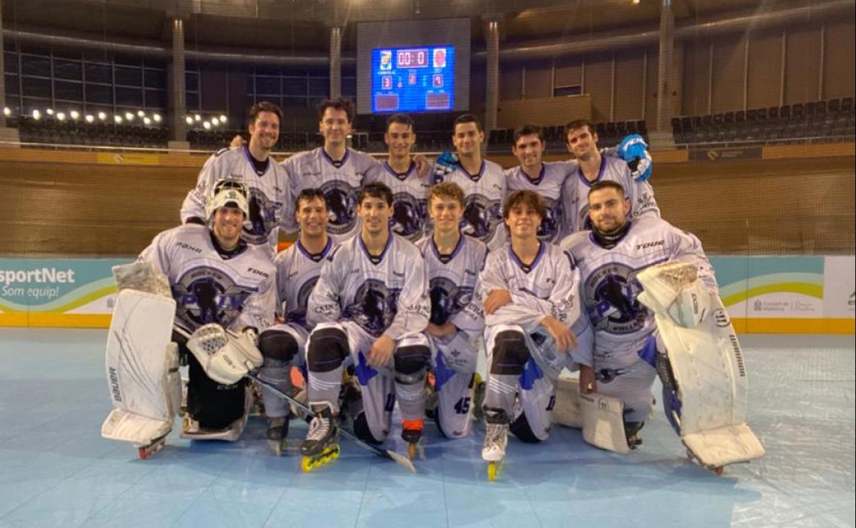 Imagen en formación de la plantilla del Caja Rural CPLV. 