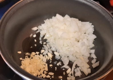 Imagen secundaria 1 - Receta de garbanzos con bacalao desmigado