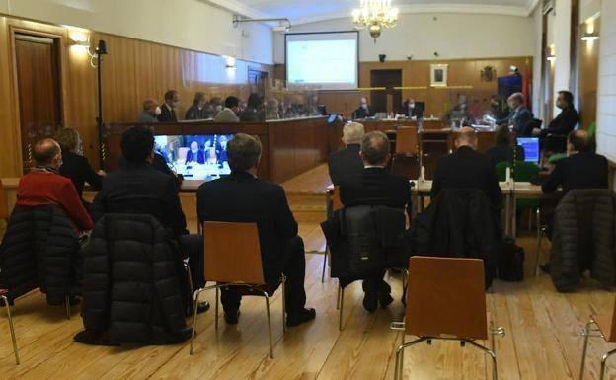 La Audiencia de Valladolid devuelve el caso Perla Negra al instructor y aleja la fecha del juicio