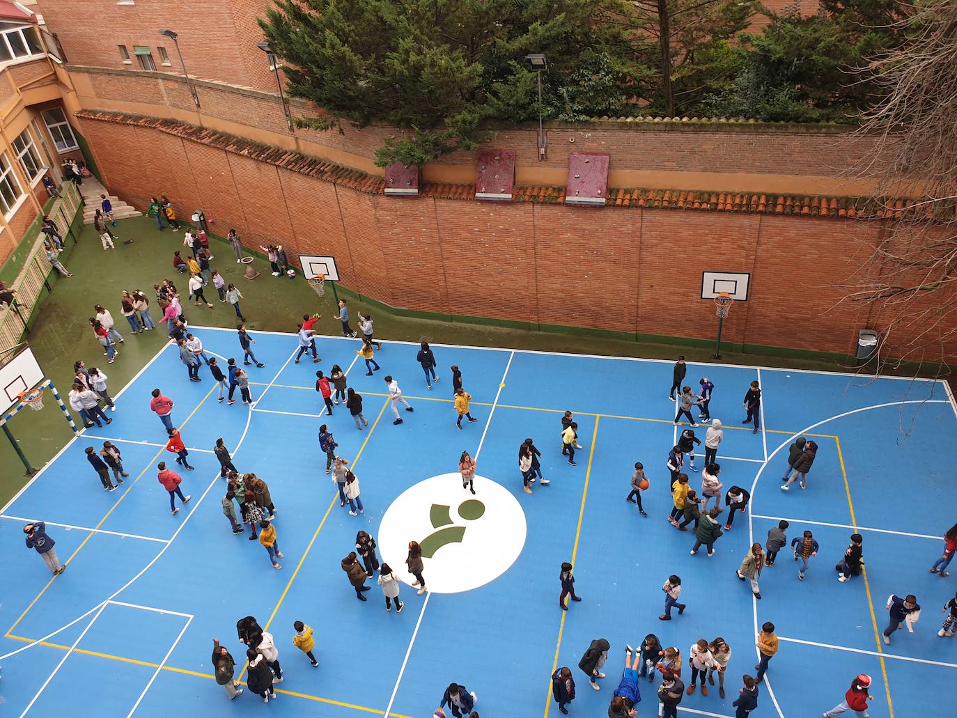 Sus Majestades de Oriente visitaron el jueves el colegio Teresianas 