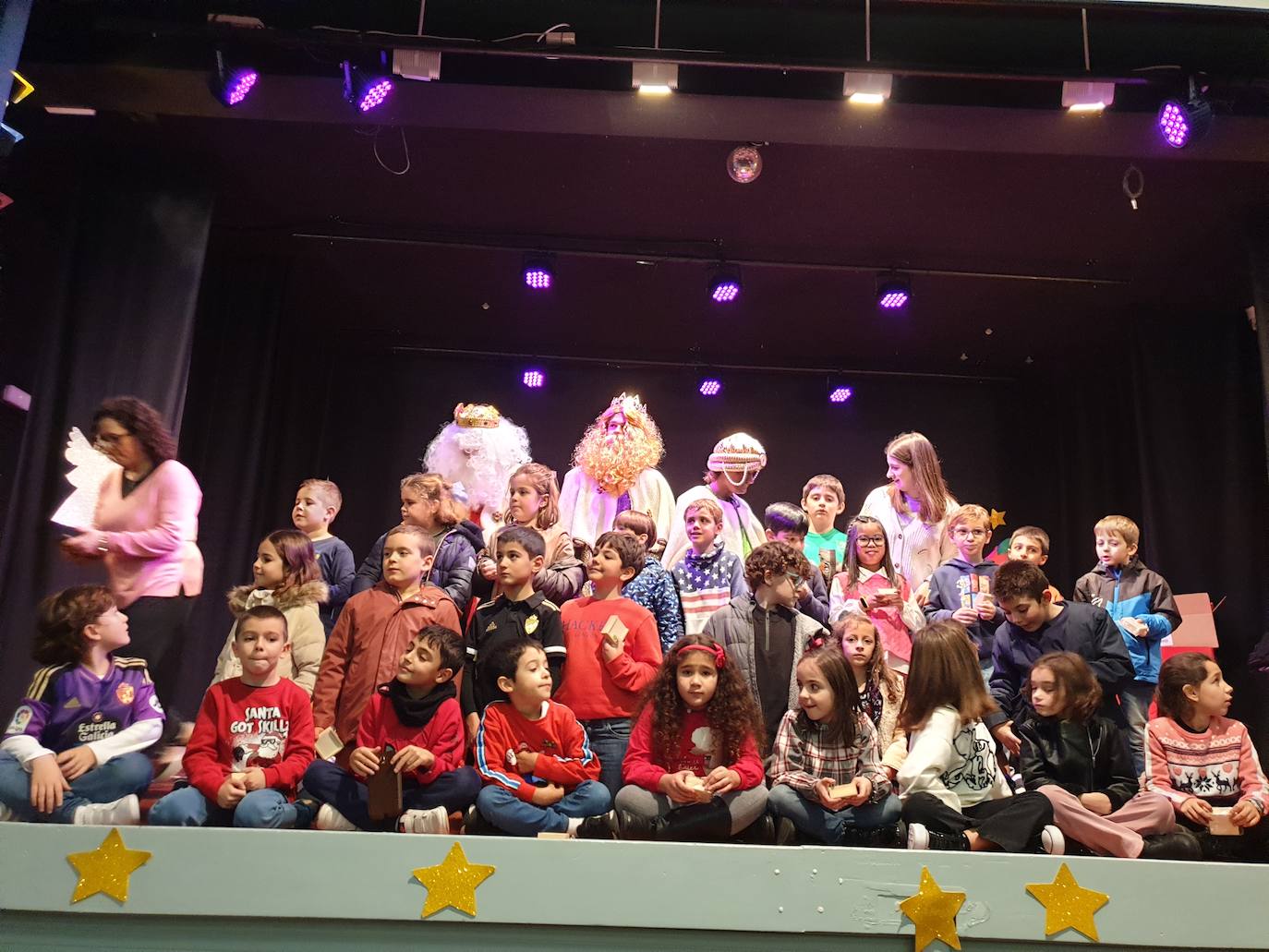 Sus Majestades de Oriente visitaron el jueves el colegio Teresianas 