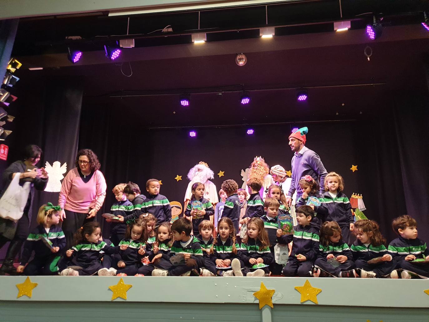 Sus Majestades de Oriente visitaron el jueves el colegio Teresianas 