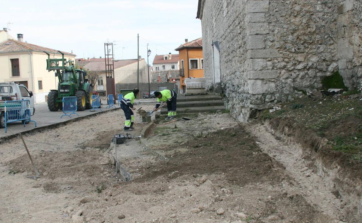 Operarios municipales en una obra. 