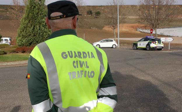 Tráfico pide prudencia en Segovia: aumentan las distracciones y los excesos de velocidad