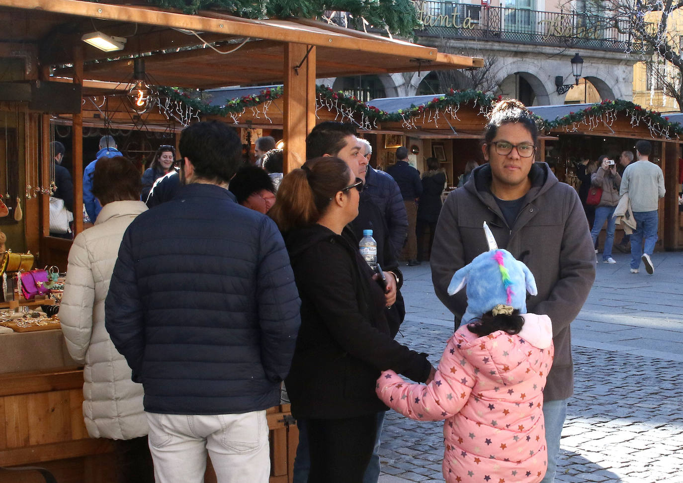 Ambiente navideño en las calles de Segovia.