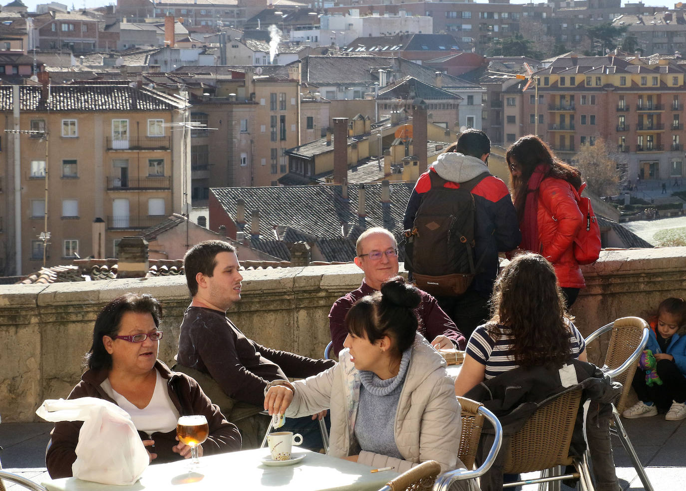 Ambiente navideño en las calles de Segovia.