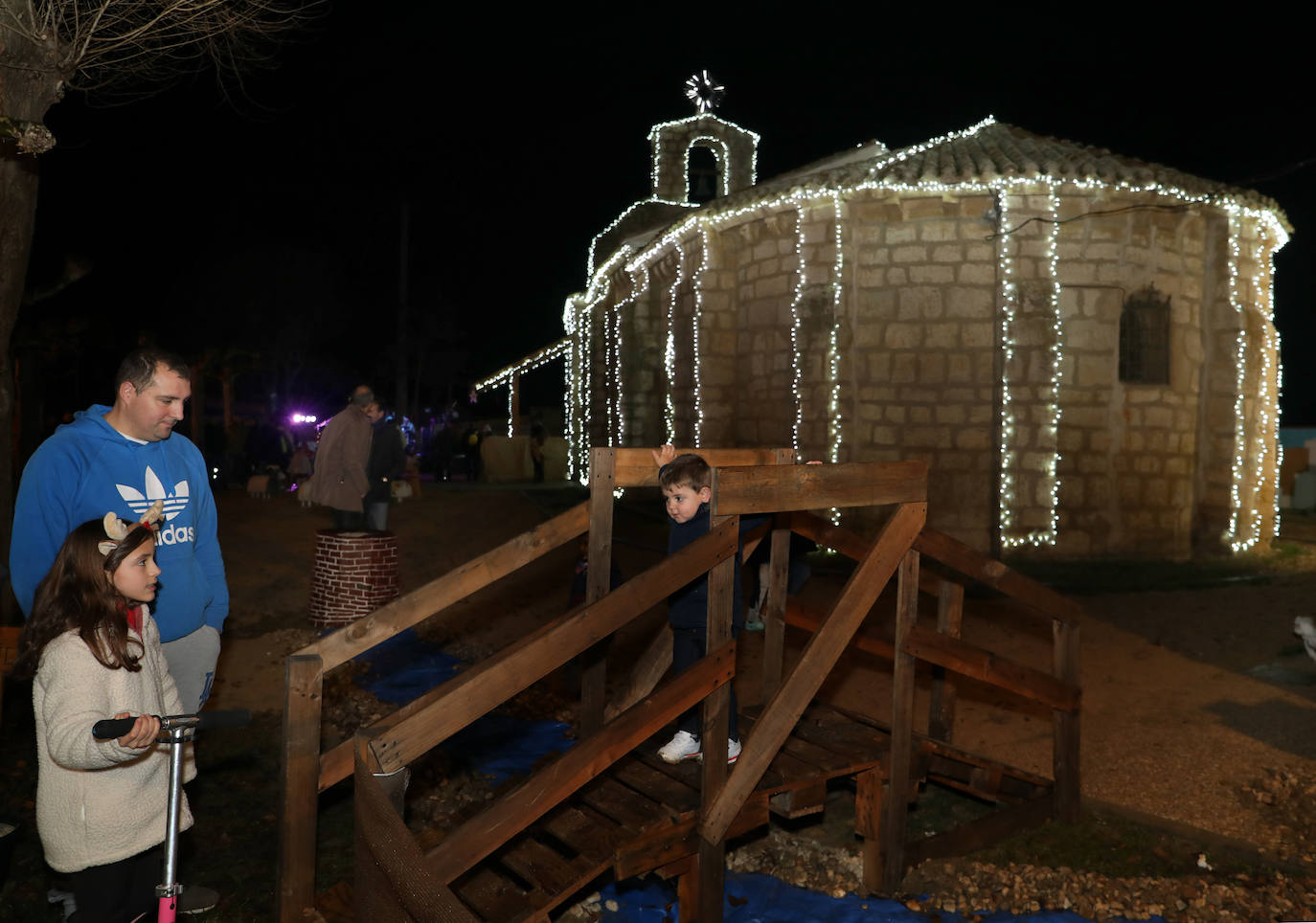 Fotos: Grijota recrea un poblado navideño