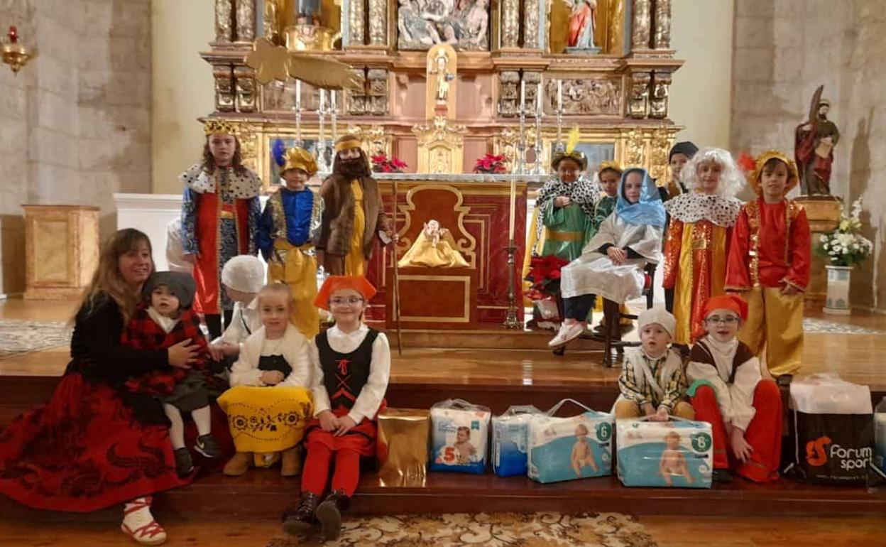 Niños de Ciguñuela participando en el Belén Viviente Solidario 