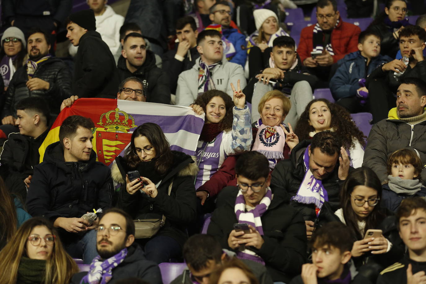 Fotos: Búscate en la grada de Zorrilla (2/5)