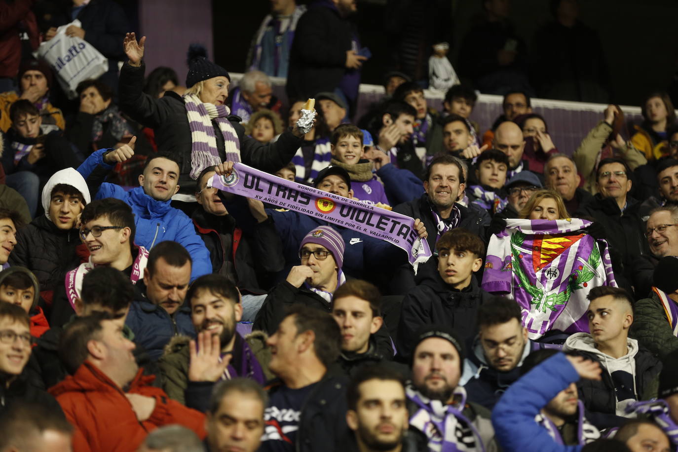 Fotos: Búscate en la grada de Zorrilla (4/5)