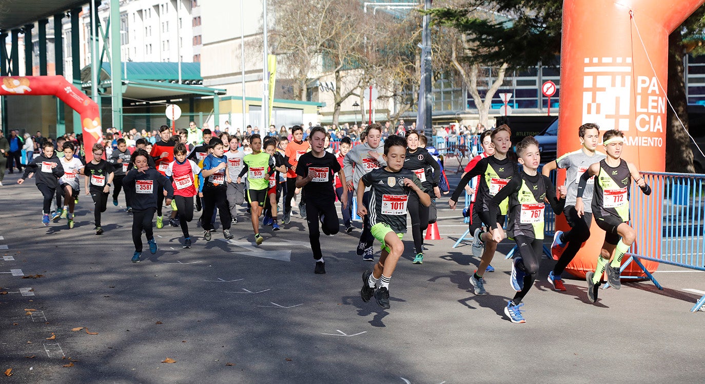 San Silvestre Infantil en los alrededores del Pabellón Municipal de Deportes