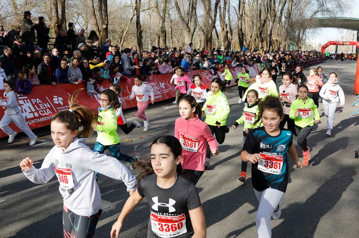 San Silvestre Infantil en los alrededores del Pabellón Municipal de Deportes