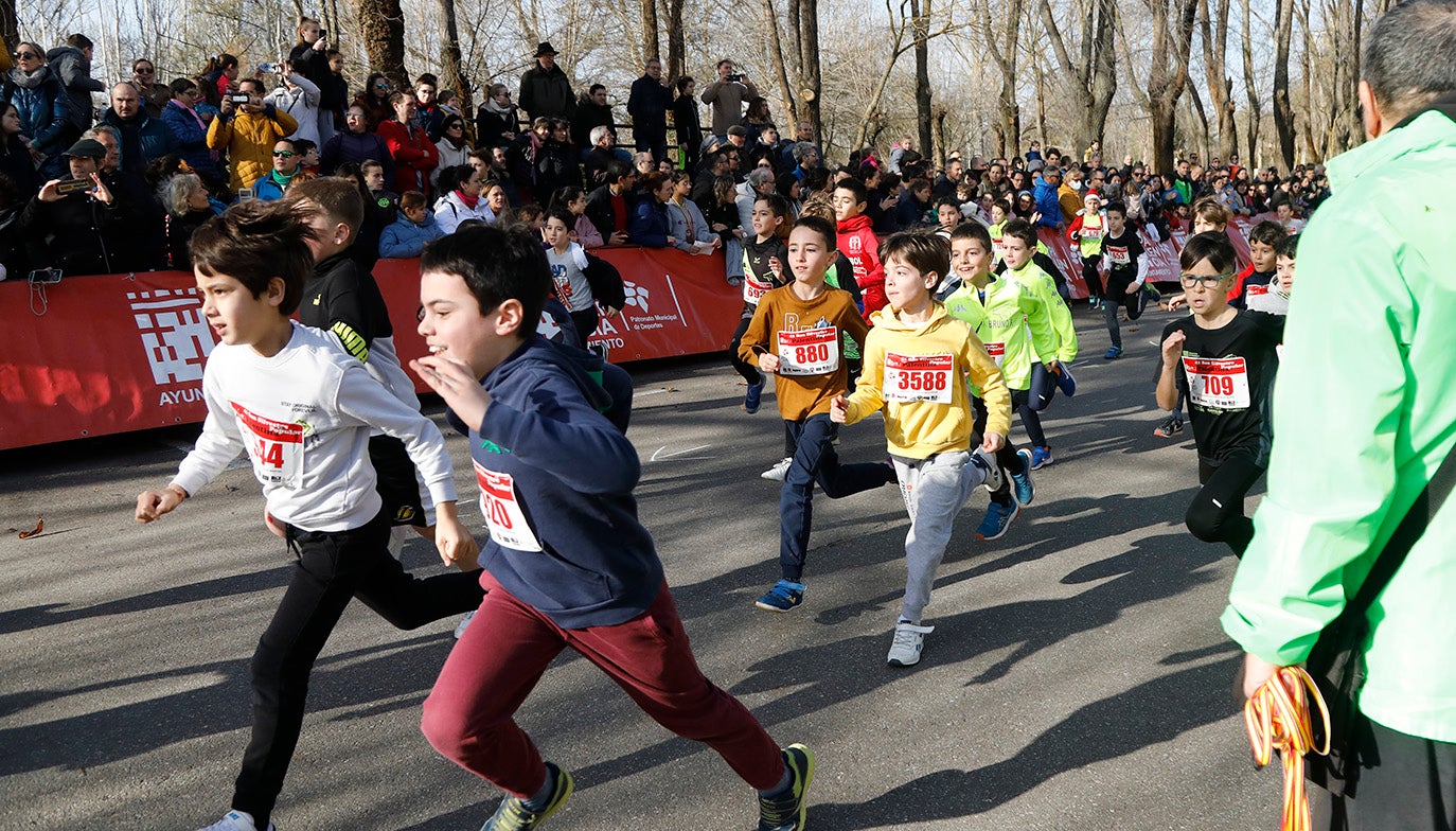 San Silvestre Infantil en los alrededores del Pabellón Municipal de Deportes