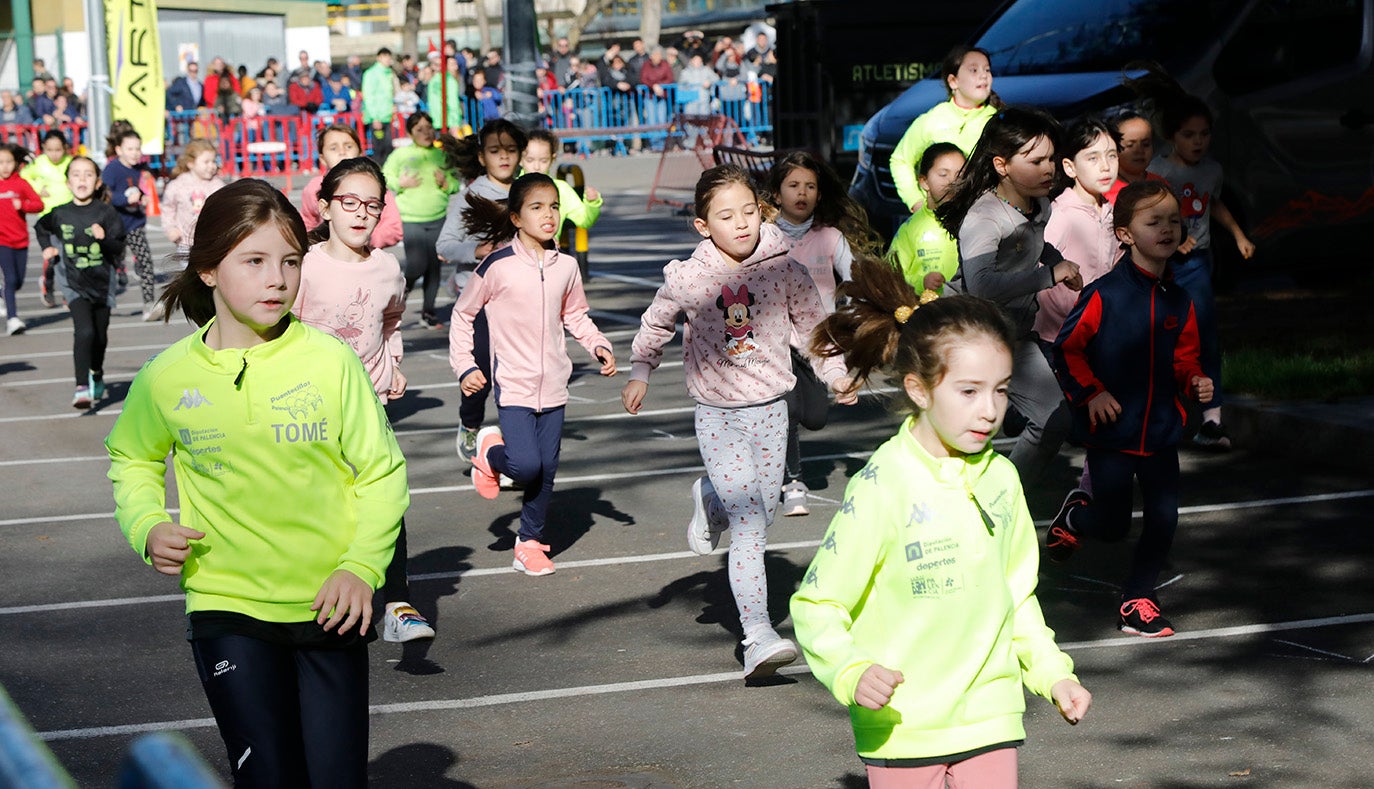 San Silvestre Infantil en los alrededores del Pabellón Municipal de Deportes