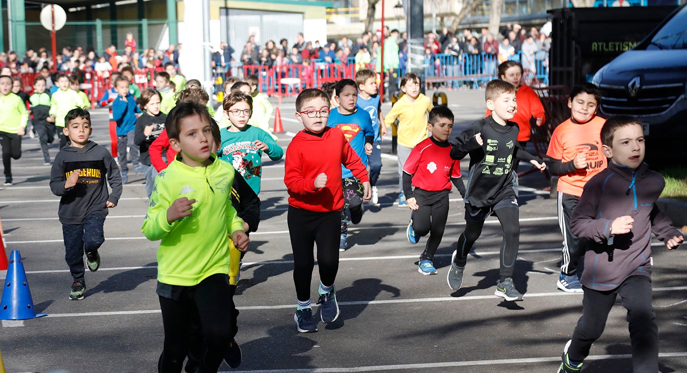 San Silvestre Infantil en los alrededores del Pabellón Municipal de Deportes