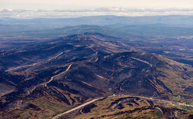 La SIerra de la Culebra, a vista de avioneta tras los incendios. 