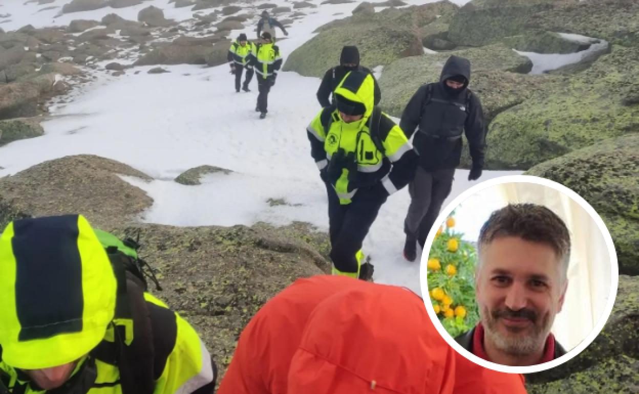 Bomberos y otros participantes en las labores de búsqueda y el círculo, el desaparecido.