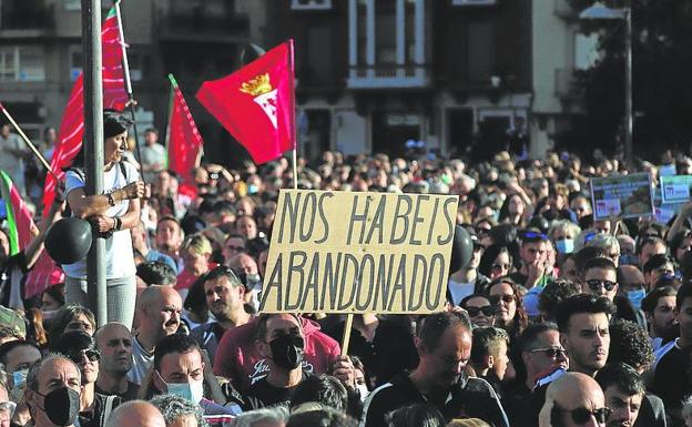 Concentración en Zamora tras los incendios. 