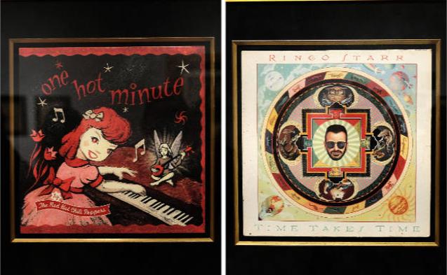 Portadas de los discos de Red Hot Chili Peppers y de Ringo Starr.