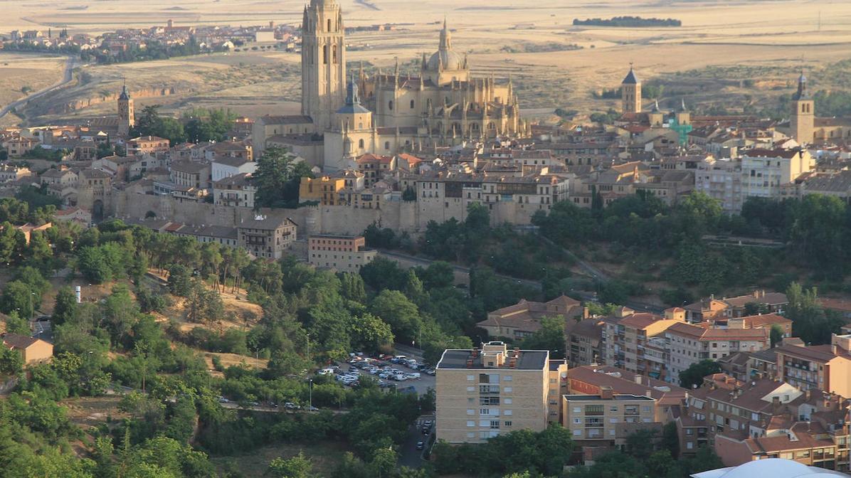 Vista general de Segovia, con el sector del Velódromo en la parte inferior.