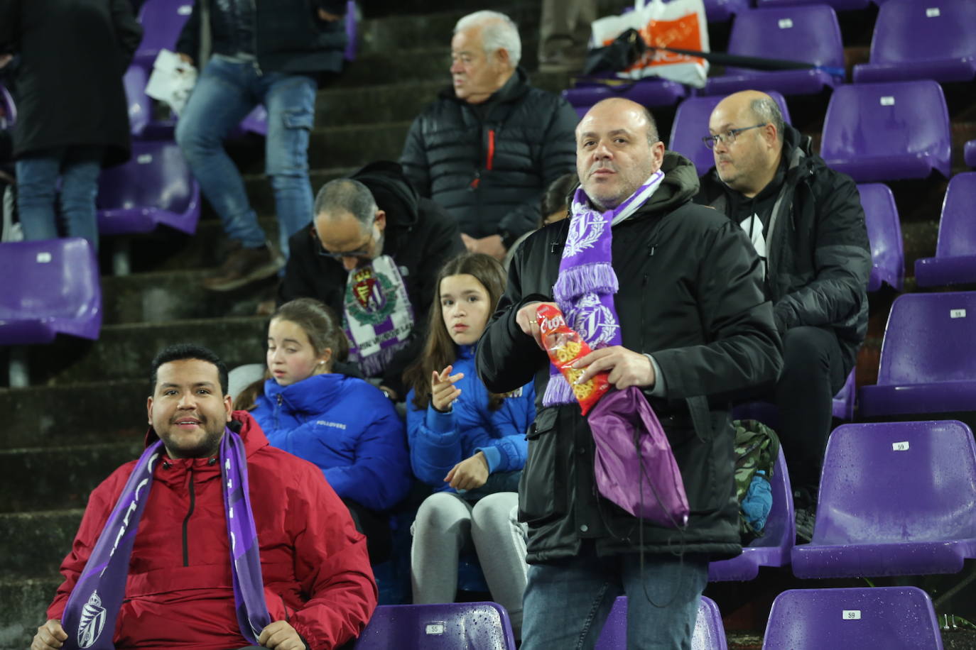 Búscate en la grada del José Zorrilla (1/4)