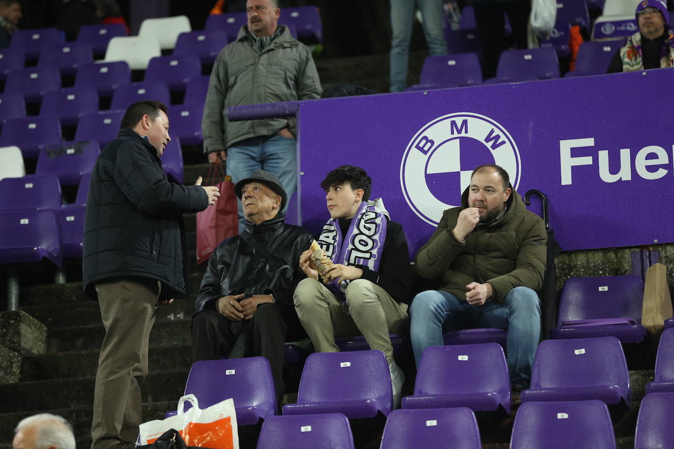 Búscate en la grada del José Zorrilla (1/4)