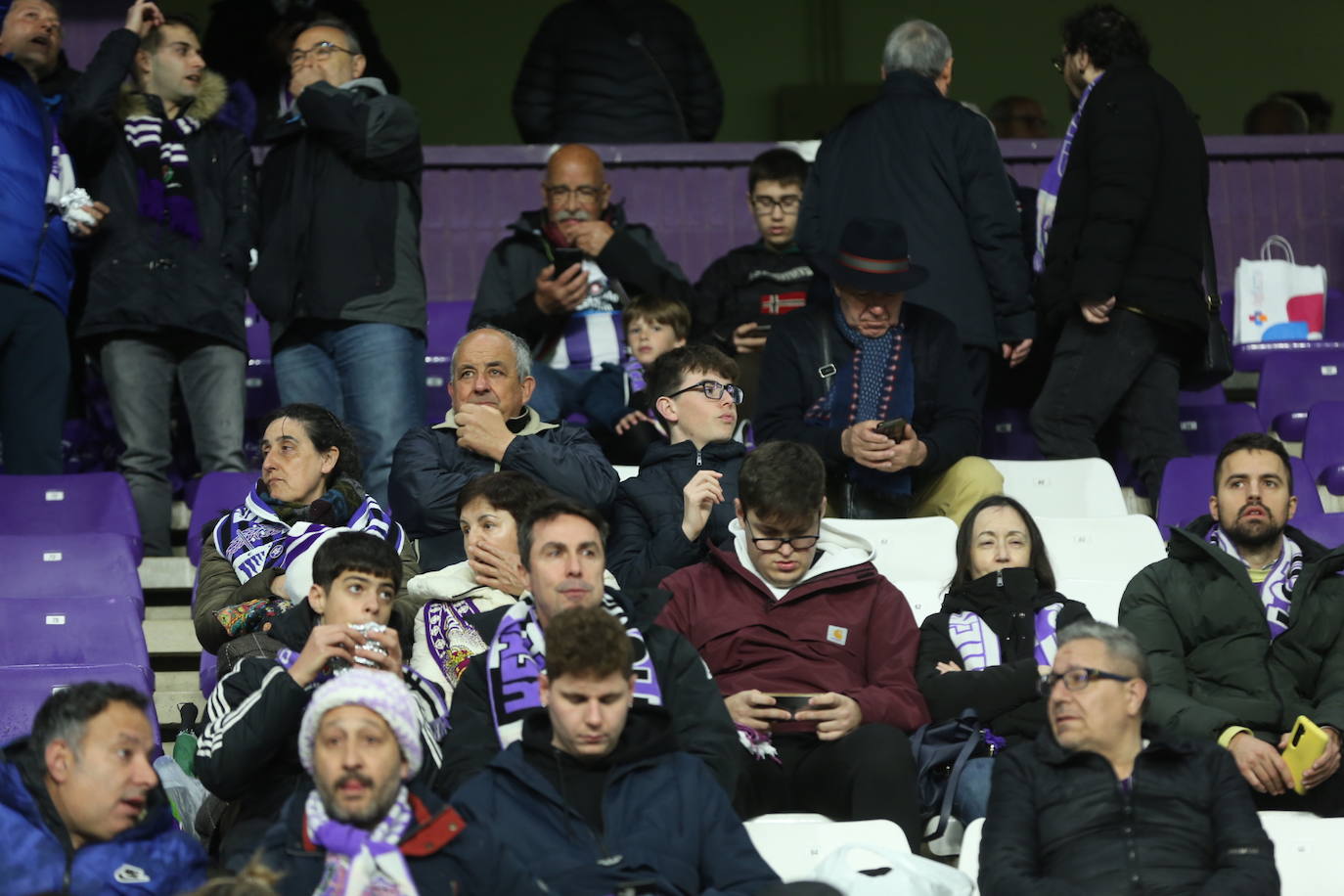 Búscate en la grada del José Zorrilla (3/4)