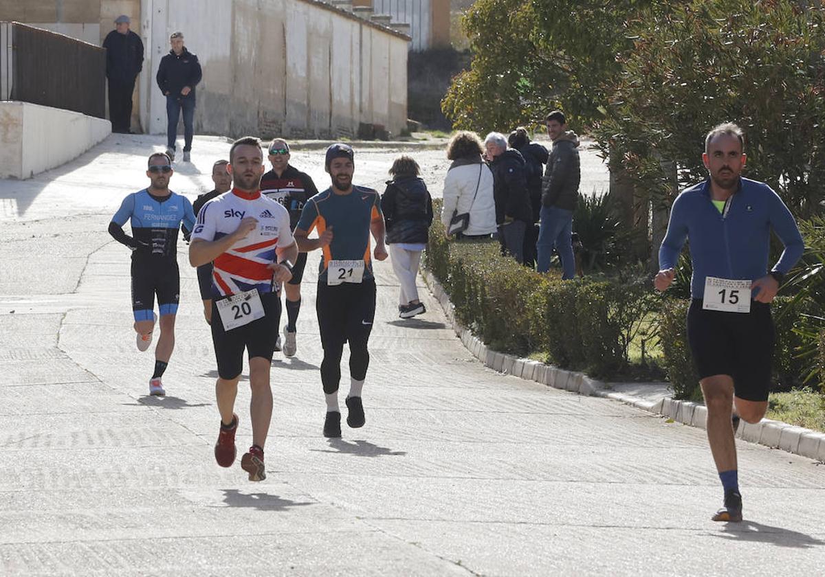 Medio centenar de participantes en el Duatlón de Villasarracino