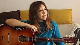 Annie B Sweet, cantautora.