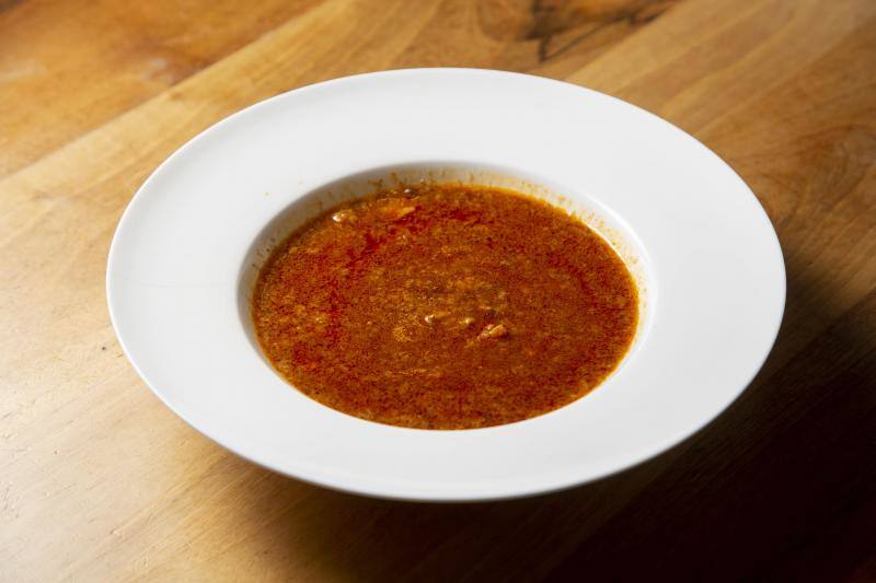 Sopa de ajo en el restaurante Voraz