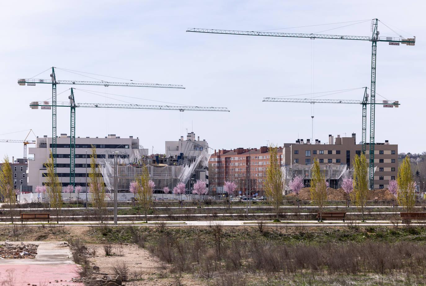 Nuevas construcciones de viviendas en la Carretera Burgos