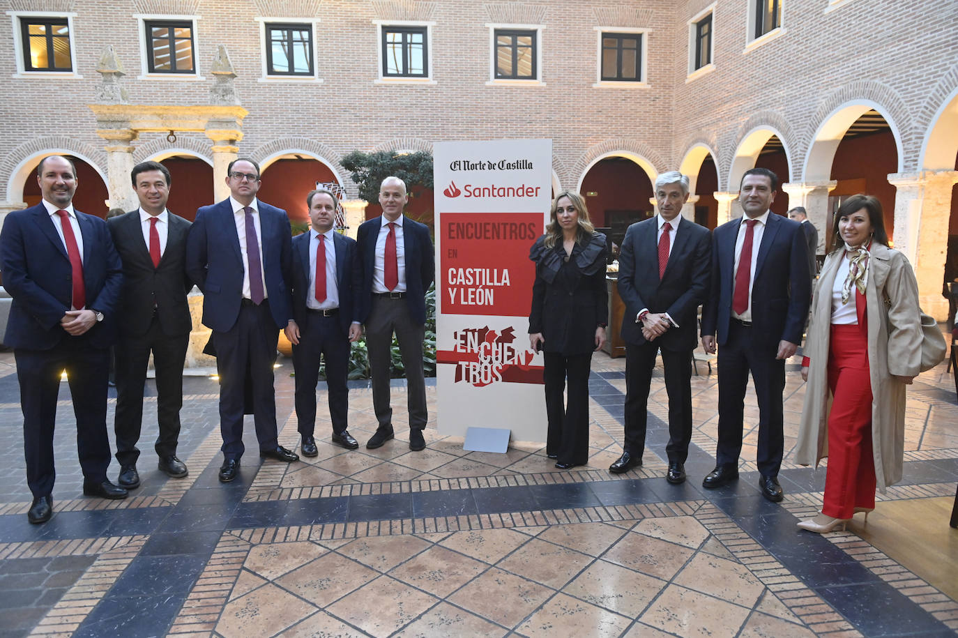 Jesús Martín, Rubén García, Juan León, Ángel Presmanes, Óscar Beloso, Mamen García, Raúl Jiménez, Miguel Ángel Vicente y Emma Quintela