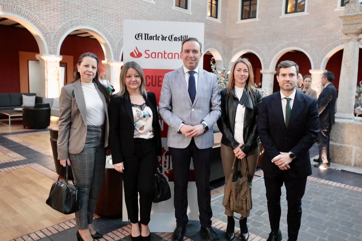 Nuria Martín Arroyo, Sonia Cañizal, Víctor Alonso, Susana Vidal y Antonio Gavillero