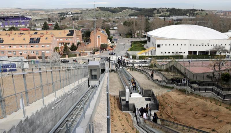 Realizan «ajustes» en el ascensor de Parquesol donde quedó atrapado un vecino