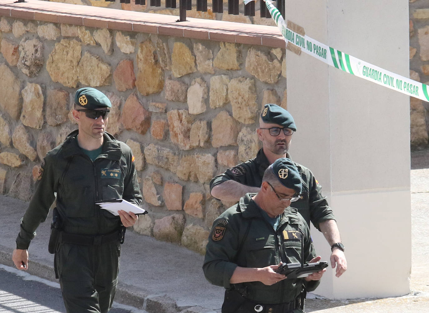 Operativo de la Guardia Civil para esclarecer las muertes en Carbonero de Ahusín