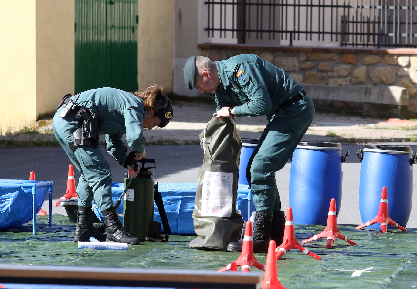 Operativo de la Guardia Civil para esclarecer las muertes en Carbonero de Ahusín